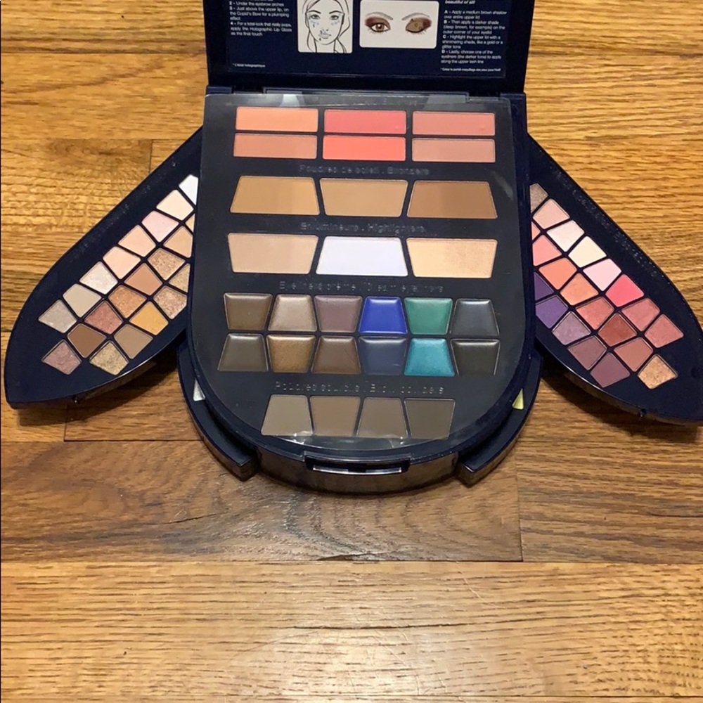 Make up Kit - Picture 4 of 7